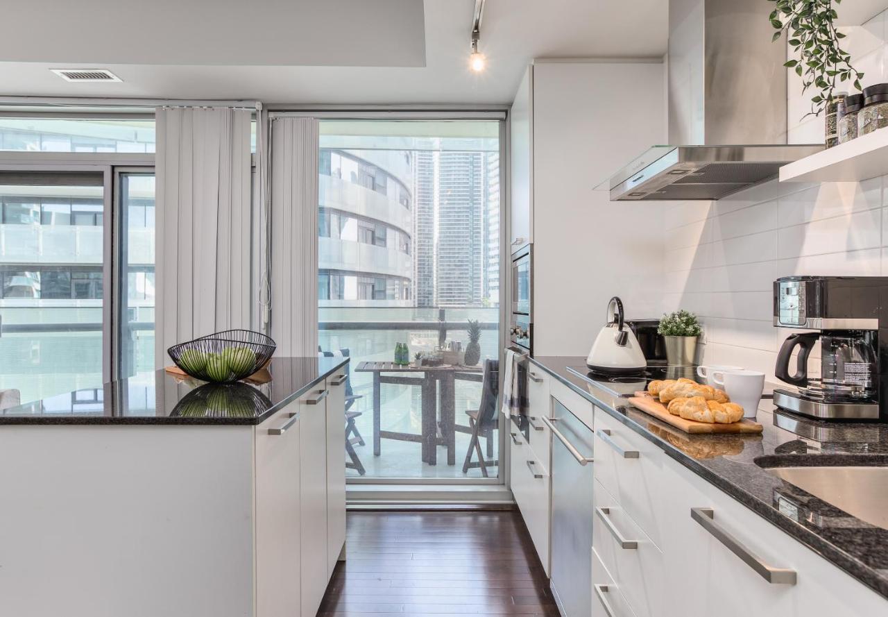 Condo Downtown, Cn Tower, Financial District Toronto Exterior foto