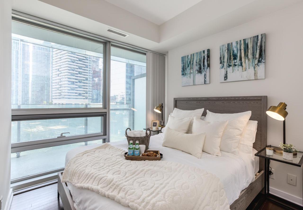 Condo Downtown, Cn Tower, Financial District Toronto Exterior foto